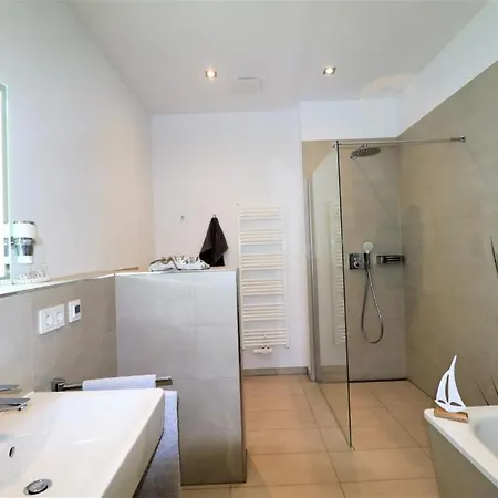 Wreecher Idyll 16 Grosses Mit Badewanne Und Panoramablick 푸트버스